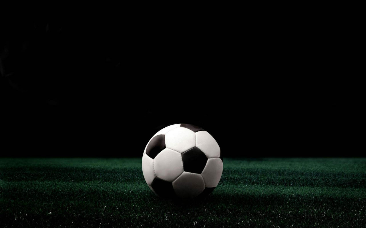 赛事分析研究者使用平台进行数据挖掘